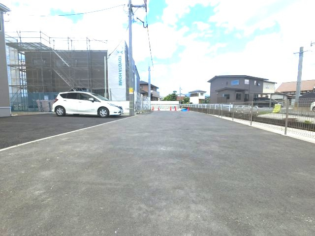 朝倉郡筑前町朝園第6 1号棟の前面道路含む現地写真|前面道路含む現地写真です