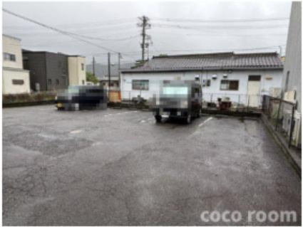 Ｓｕｒｐｌｕｓ　ＤＡＩＫＡＮの駐車場