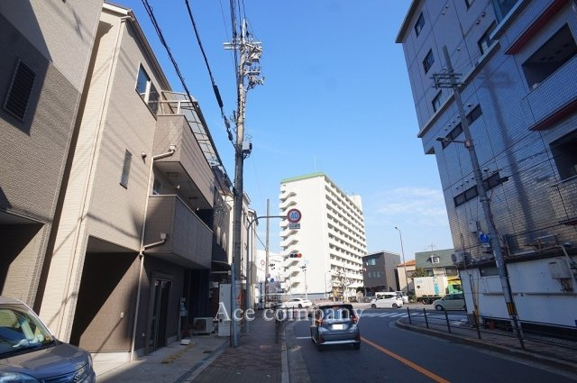 【前面道路含む現地写真】 | 平野区西脇1丁目 | 【前面道路：幅員11ｍ（歩道付）】