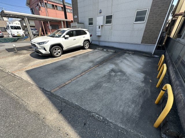 【駐車場】