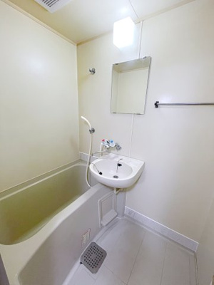 【浴室】 | カナディアンハイツ目代 | ※同建物ほかのお部屋の写真です。