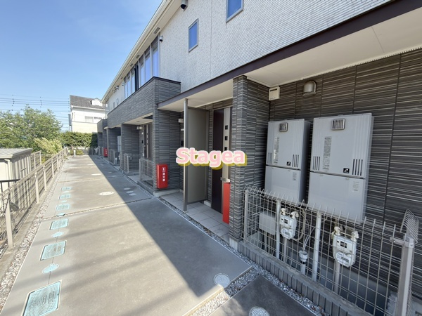 ヴィラ　アカラージュのエントランス