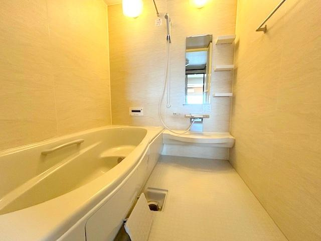 朝日プラザ寝屋川の浴室|ユニットバス
■物件内覧・資金計画相談・住宅ローン相談、リフォーム相談、お問合せ受付中■
※当日・翌日のご内覧、ご相談はお電話でのお問合せがスムーズです！