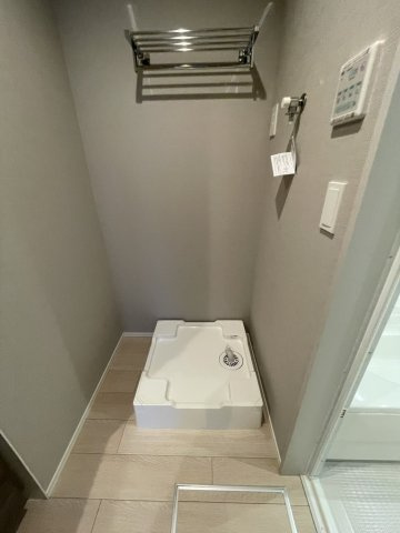 アノイエ　西棟の玄関