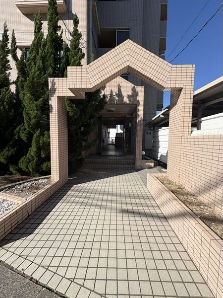 シャインビルのエントランス