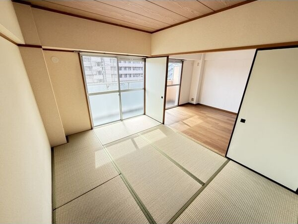 シャインビルの和室