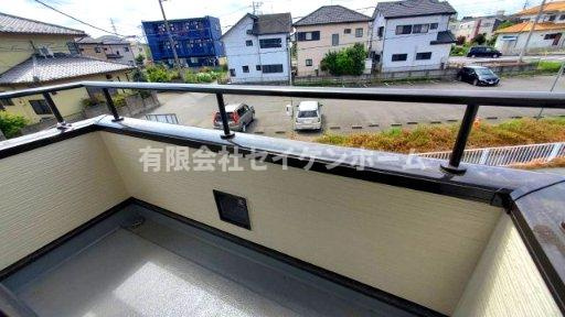 深谷市西島　中古住宅　内外装リフォーム済み‼のバルコニー