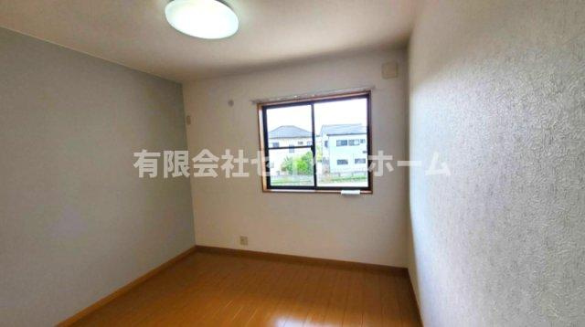 深谷市西島　中古住宅　内外装リフォーム済み‼の洋室