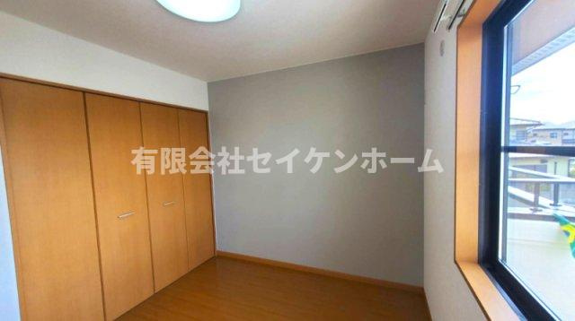 深谷市西島　中古住宅　内外装リフォーム済み‼の子供部屋