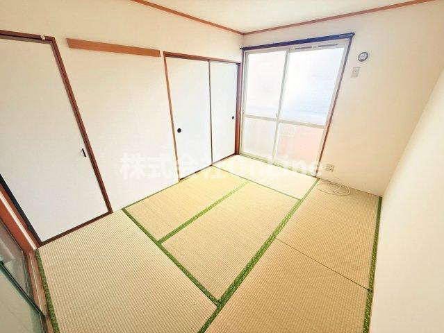 サンロイヤルの和室