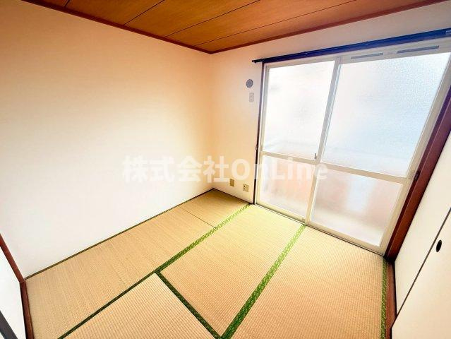 サンロイヤルの和室