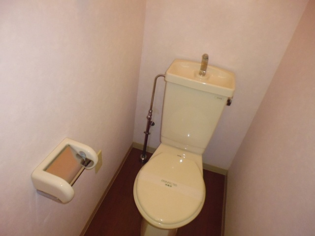 アークコート宮の前のトイレ