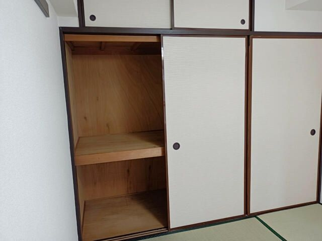 YM西葛西２（ツイン・コート）の収納