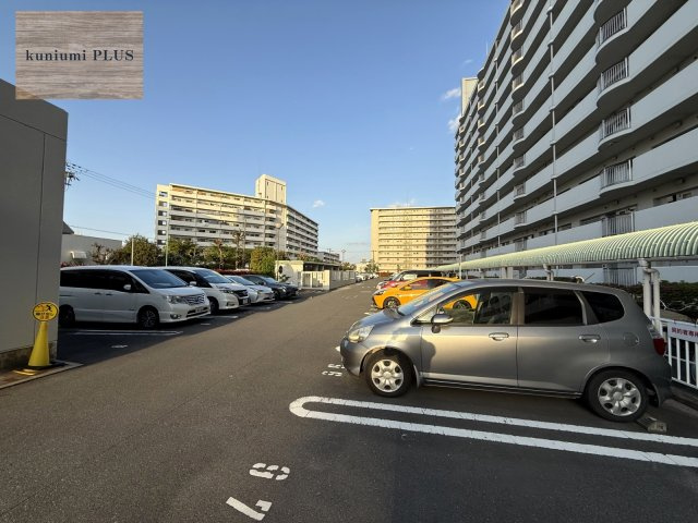 毛馬コーポの駐車場