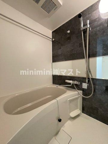 ルフォンプログレ南森町の浴室