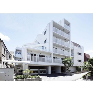 【外観】 | 鉄筋コンクリート造のがっちりとした建物。
