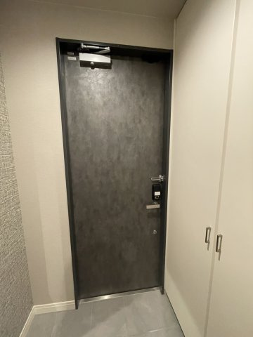 アノイエ　西棟の玄関