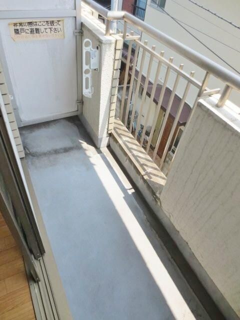 氷川台１０フラッツのバルコニー
