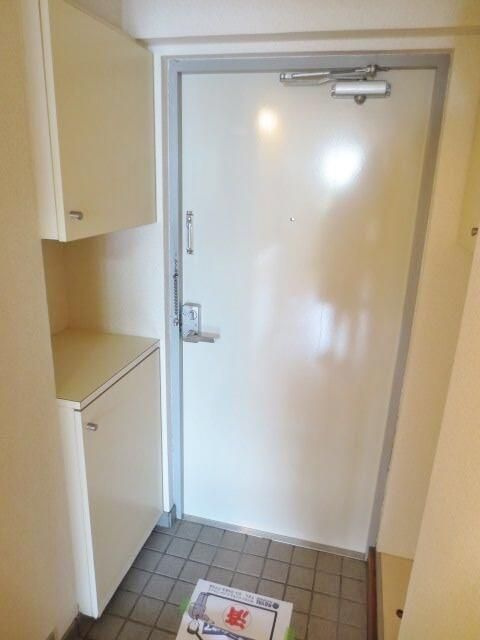 氷川台１０フラッツの玄関