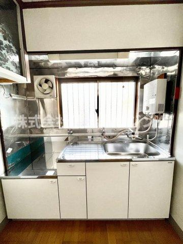 阪南町4丁目テラスハウスのキッチン