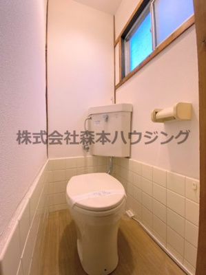 【トイレ】 | 　門真市岸和田2丁目15テラスハウス | 落ち着いた色調のトイレです