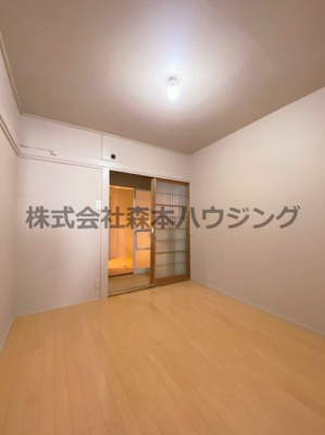 【洋室】 | 　門真市岸和田2丁目15テラスハウス | きれいな洋室です
1階