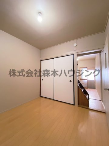【洋室】 | 　門真市岸和田2丁目15テラスハウス | リビングスペース代わりに使えそうな洋室です
1階