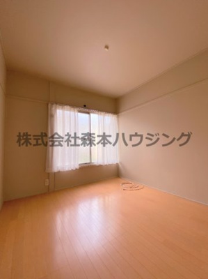 【洋室】 | 　門真市岸和田2丁目15テラスハウス | 明るい洋室です
2階