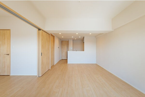 S-RESIDENCE大曽根bresaの居間・リビング