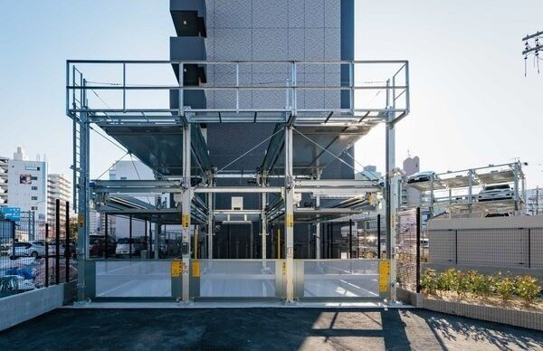 S-RESIDENCE大曽根bresaの駐車場