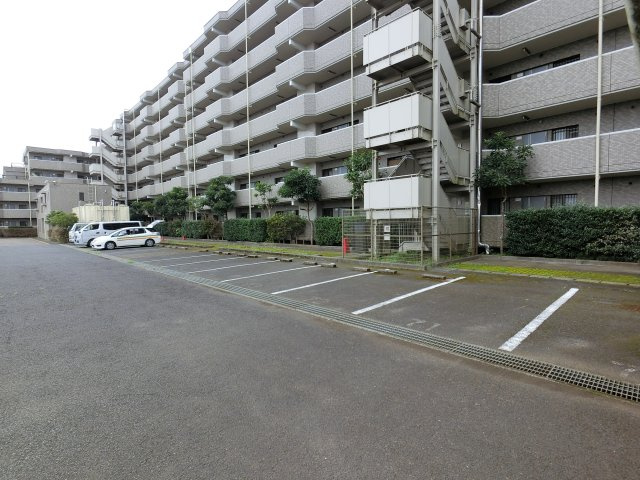 【駐車場】