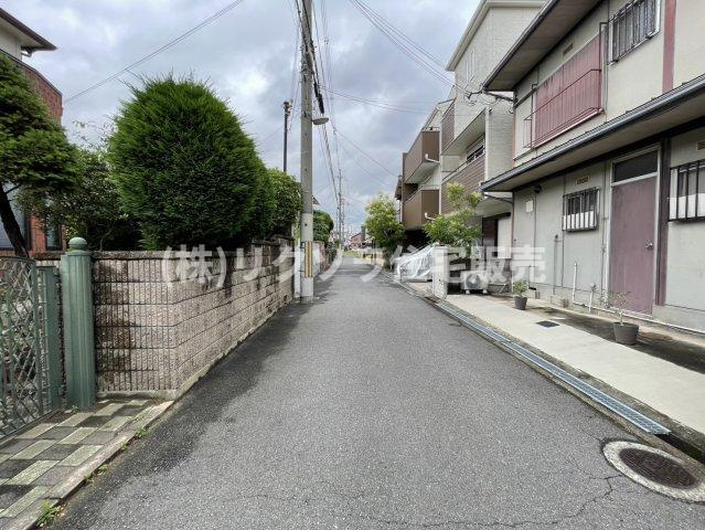 豊野町　中古一戸建ての前面道路含む現地写真|■物件内覧・資金計画相談・住宅ローン相談、リフォーム相談、お問合せ受付中■
※当日・翌日のご内覧、ご相談はお電話でのお問合せがスムーズです！