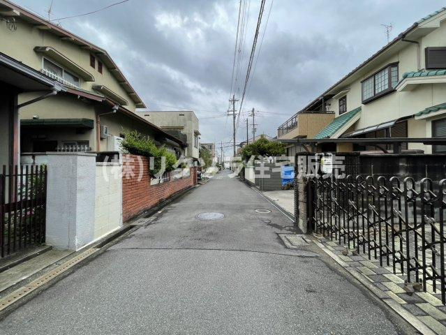 豊野町　中古一戸建ての前面道路含む現地写真|■物件内覧・資金計画相談・住宅ローン相談、リフォーム相談、お問合せ受付中■
※当日・翌日のご内覧、ご相談はお電話でのお問合せがスムーズです！