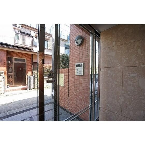 ポルタ西新宿のエントランス