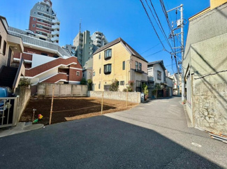 【前面道路含む現地写真】