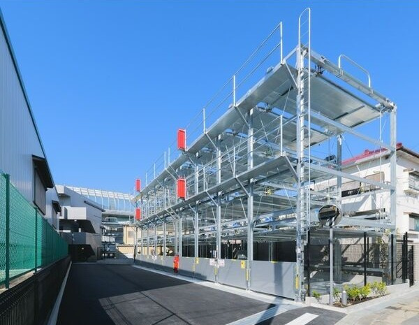 S-RESIDENCE上社南amanteの駐車場