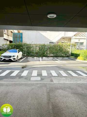 コンフォリア東陽町の駐車場