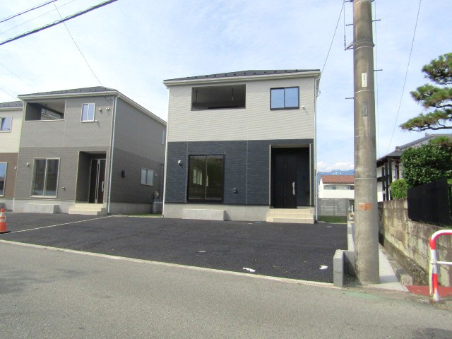【庭】 | クレイドルガーデン甲府市富竹第5　3号棟 | たまにはお庭で休日を過ごしてみるのもよいかもしれません