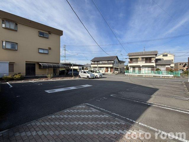 エスタジールの駐車場