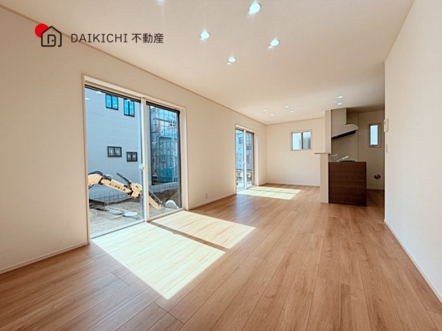 【居間・リビング】 | 鴻巣市小松1丁目　新築戸建　全14棟　14号棟