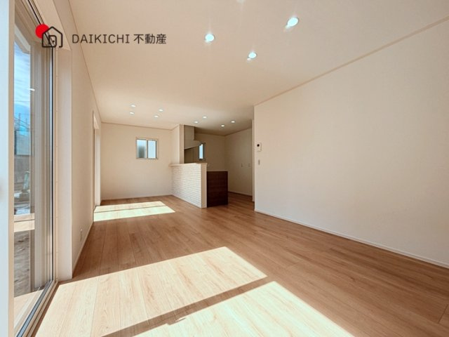 【居間・リビング】 | 鴻巣市小松1丁目　新築戸建　全14棟　14号棟