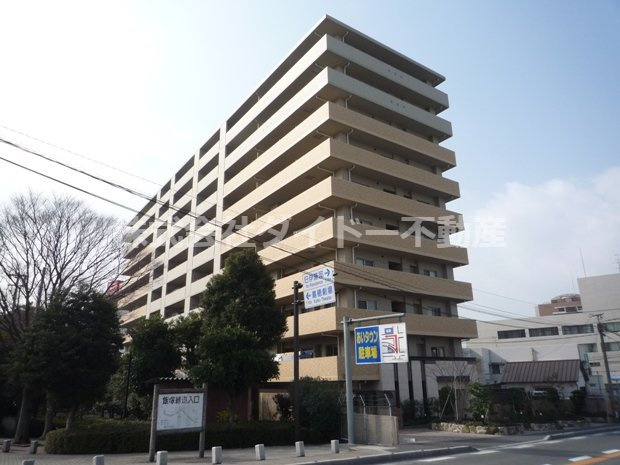 サンリヤン飯塚203
