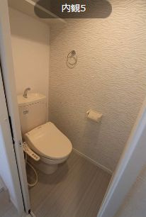 シャンブル東新宿のトイレ|落ち着いたトイレです