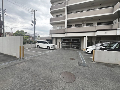 【駐車場】 | ルイシャトレあびこ