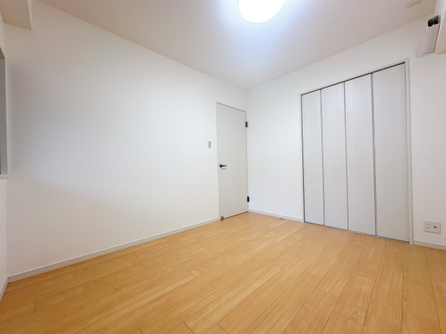 松栄レックスマンションの洋室|北側洋室です。
寝室にぴったいのサイズのお部屋です！