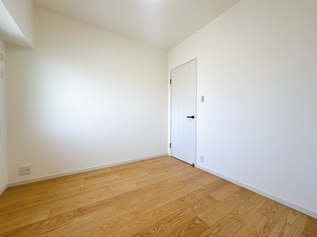 グリーンハイツ外堀通の洋室|北西側洋室です。
お子様のお部屋にぴったりのサイズです！