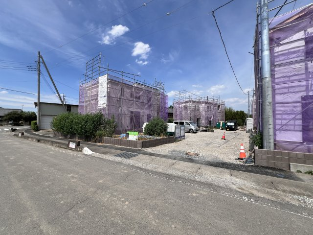 新築　藤岡市下戸塚　Livele Garden.S　1号棟の前面道路含む現地写真|現地写真　北側接道幅員約3ｍ　西側接道幅員約7.2ｍ