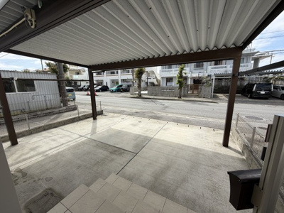 【駐車場】 | 沖縄市登川（カーポート太陽光パネル付き） | 並列駐車2台可♪カーポート太陽光パネル付き♪