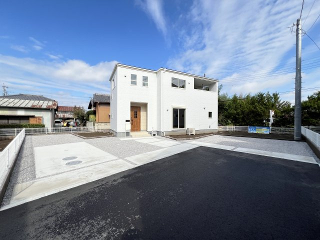 新築　藤岡市下戸塚　Livele Garden.S　2号棟の駐車場|現地写真　駐車スペースは2台分可能です！
