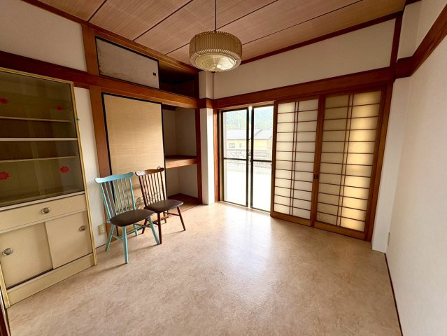 「外壁塗替え済」高知市竹島町　中古戸建の洋室|和室を洋室にリフォームしています